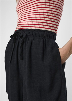 Sanne hw wide shorts Black Object 